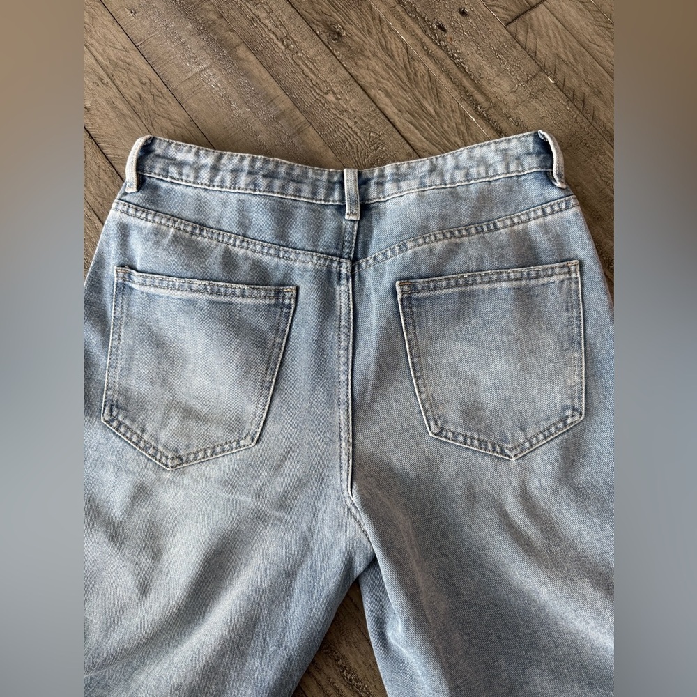 BNWT Vero Moda Straight Leg Pearl Embellished Jean, size 28. - Picture 14 of 14